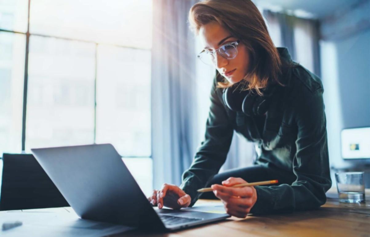 Nagranie wykładu online o procesach decyzyjnych z materiałami uzupełniającymi